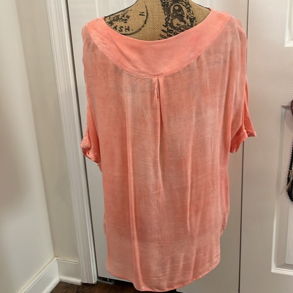Free people peach color, beach, oversized, short sleeve size medium, gently used - Picture 3 of 4